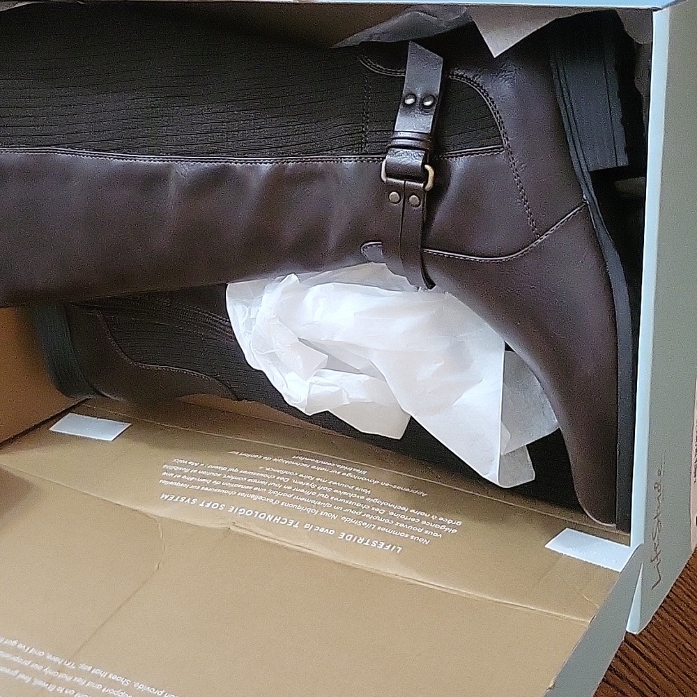 Lifestride Soft System Boots, size 8 wide, dark chocolate